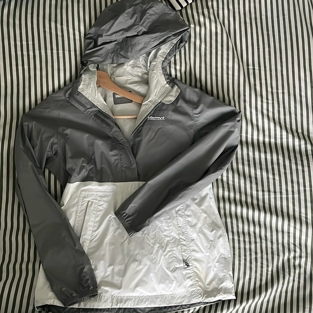 Marmot windbreaker